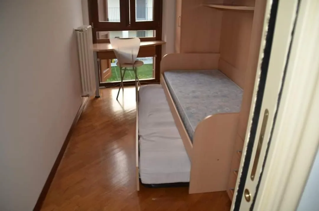 Apartment Appartamento Le Serre Salo Italy